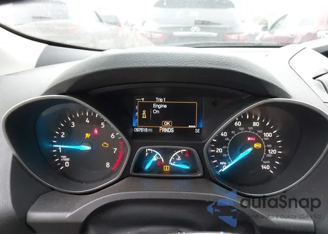 2017 Ford Escape S z USA, uszkodzony, nr VIN 1FMCU0F79HUB19834